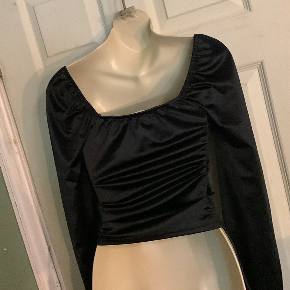 Classy Top!!! - Picture 4 of 5